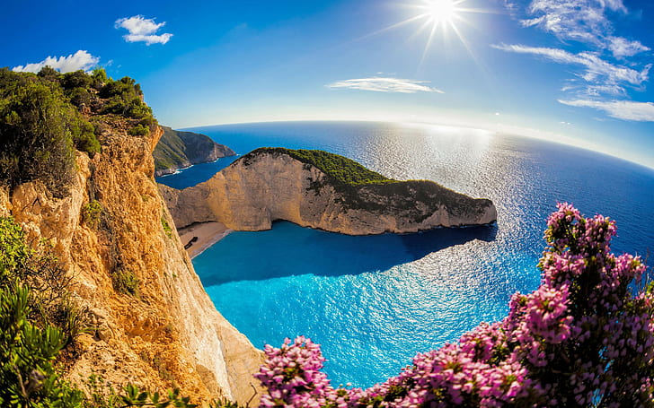 Why Greece’s Coastal Towns Are the Perfect Place to Buy Your Next Home